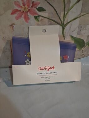 Cat and Jack Purple Reusable Silicone Snack Bags  2 Pack Nwt